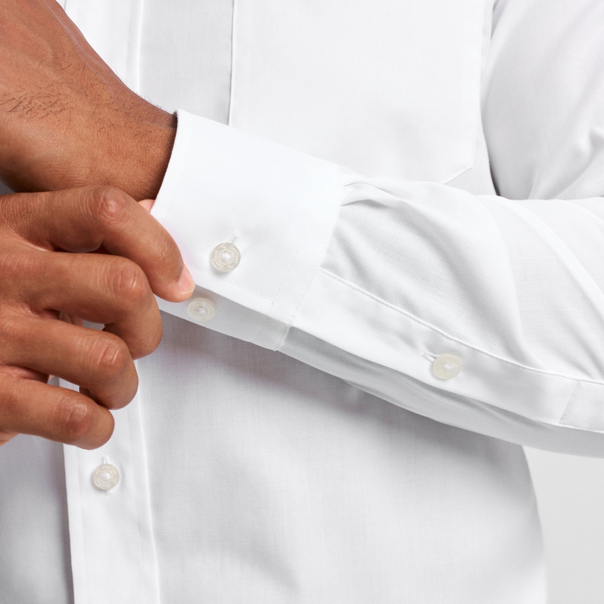 White Spread Collar Cotton Sport Shirt