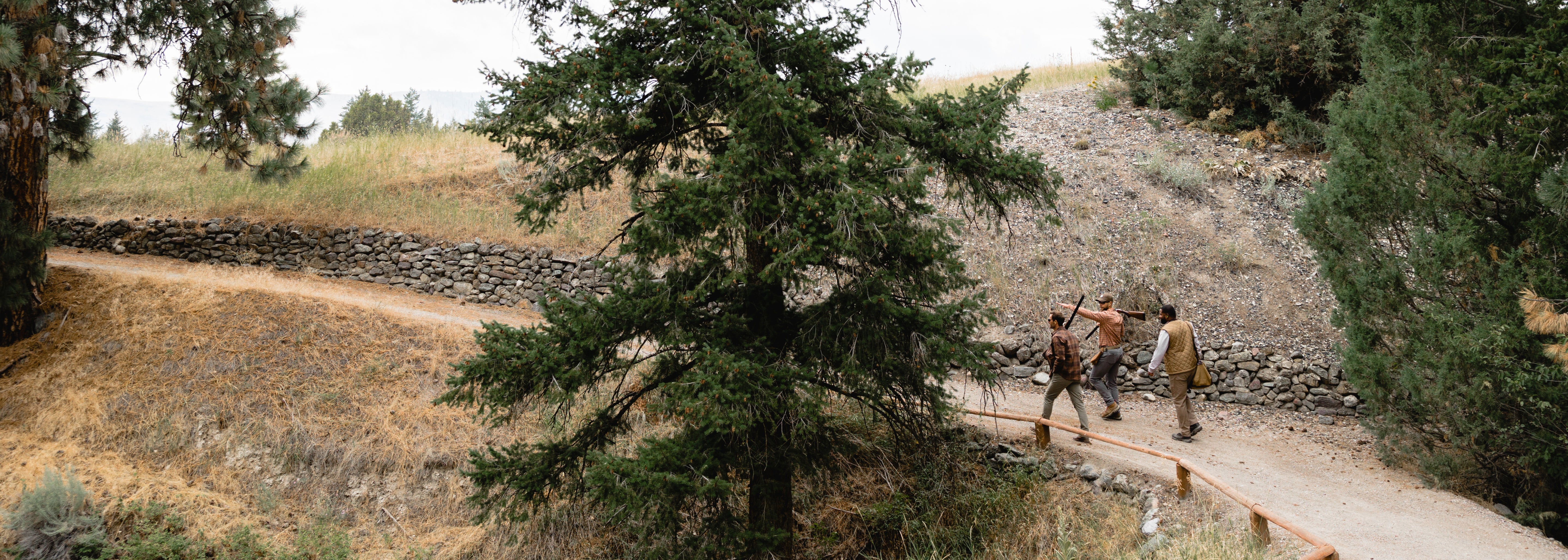 men walking after hunting in genteal mens clothing